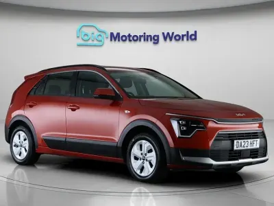 Używany Kia Niro 139 KM (102 kW) 2023 Pomarańczowy SUV
