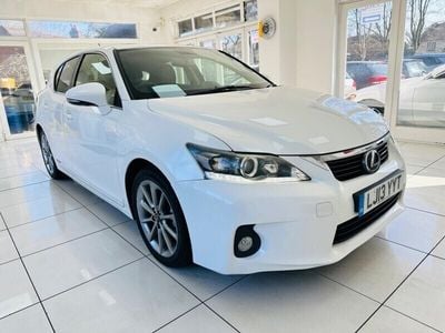 Lexus CT200h