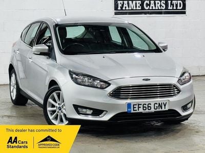 Used Ford Focus Titanium 120 HP (88 kW) 2016 Silver Hatchback