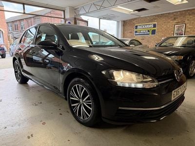 Used VW Golf VII SE 125 HP (91 kW) 2017 Black Hatchback