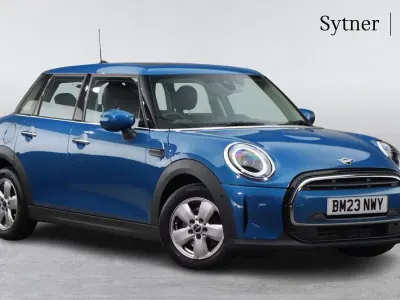 Used Mini Cooper Classic 134 HP (98 kW) 2023 Blue Hatchback