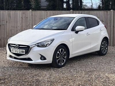 Used Mazda 2 Inclusive 90 HP (66 kW) 2015 White Hatchback