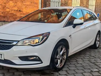 Second-hand Vauxhall Astra SRi 136 CP (100 kW) 2017 Alb Break