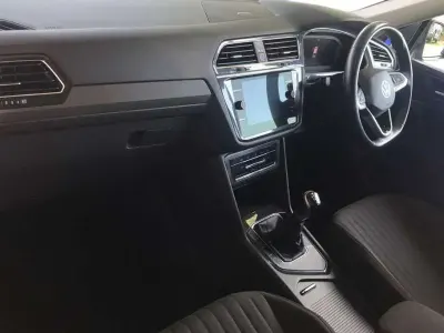 Usado VW Tiguan Life 150 HP (110 kW) 2022 Cinzento SUV