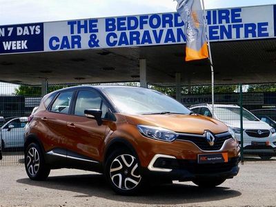Desert orange Used 2017 Renault Captur Dynamique SUV | £7,810 (Fair price)
