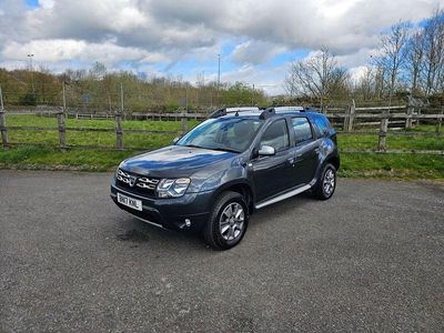 Used Dacia Duster Lauréate 110 HP (80 kW) 2017 Grey SUV