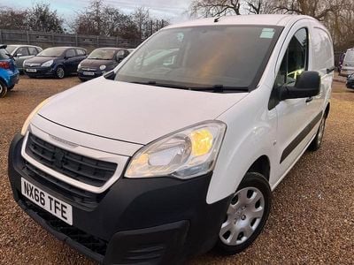 White Used 2016 Peugeot Partner MPV | £3,999 (Good price)