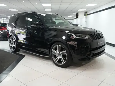 Used Land Rover Discovery 5 HSE Dynamic 300 HP (220 kW) 2023 Black SUV