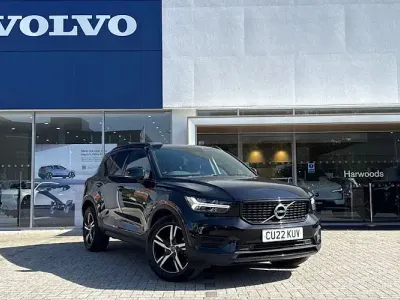 Used Volvo XC40 R-Design 163 HP (119 kW) 2021 SUV