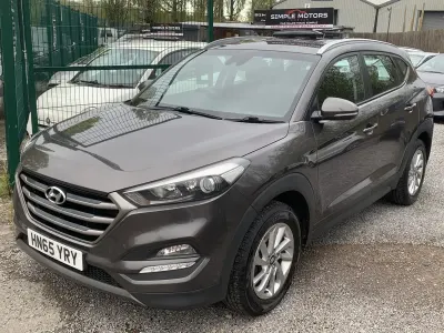 Usado Hyundai Tucson SE 116 HP (85 kW) 2015 Cinzento SUV