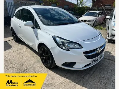 Used Vauxhall Corsa Excite 2015 White Hatchback