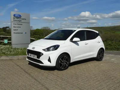 Used Hyundai i10 Premium 67 HP (49 kW) 2021 Polar white Hatchback