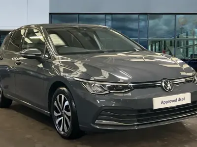 Używany VW Golf VIII Active 150 KM (110 kW) 2022 Szary