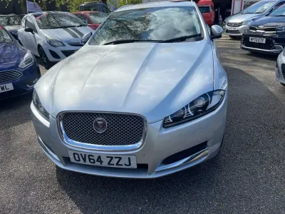 Usado Jaguar XF Sportbrake Premium Luxury 200 HP (147 kW) 2014 Prateado Carrinha