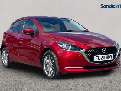 Używany Mazda 2 Inclusive 90 KM (66 kW) 2020 Czerwony Hatchback