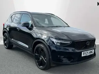 Usado Volvo XC40 Plus 161 HP (118 kW) 2025 Preto SUV