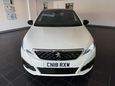 Used Peugeot 308 GT-line 130 HP (95 kW) 2018 White Estate