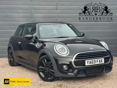 Usado Mini Cooper Hatch 2019 Negro Utilitario