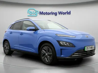 Second-hand Hyundai Kona Premium 150 kW (204 CP) 2022 Albastru SUV