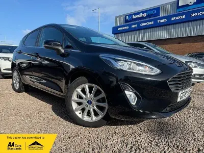 Begagnad Ford Fiesta Titanium 100 HK (73 kW) 2019 Svart Halvkombi