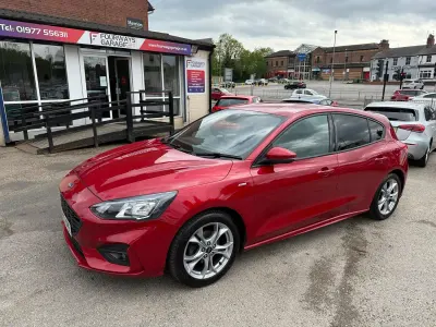 Używany Ford Focus ST-Line 2021 Czerwony Hatchback