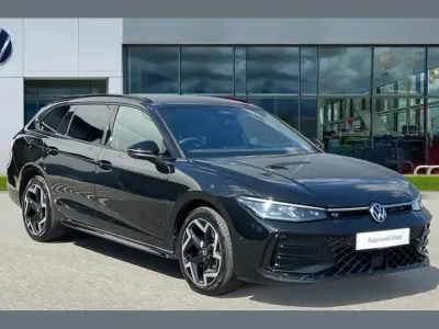 Used VW Passat R-line 267 HP (196 kW) 2025 Black Estate