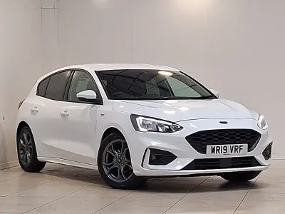 Używany Ford Focus ST-Line 125 KM (91 kW) 2019 Biały Hatchback