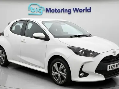 Used Toyota Yaris 116 HP (85 kW) 2024 White Hatchback