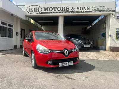 Used Renault Clio Dynamique 75 HP (55 kW) 2014 Red Hatchback