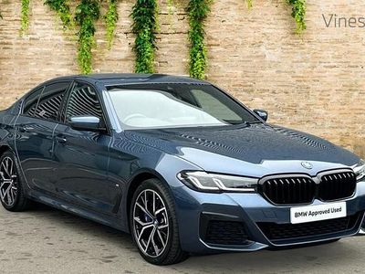 Begagnad BMW 530e M Sport 288 HK (211 kW) 2023 Blå