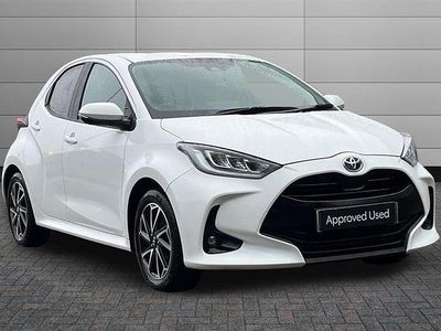 Used Toyota Yaris Hybrid Design 116 HP (85 kW) 2023 White Hatchback