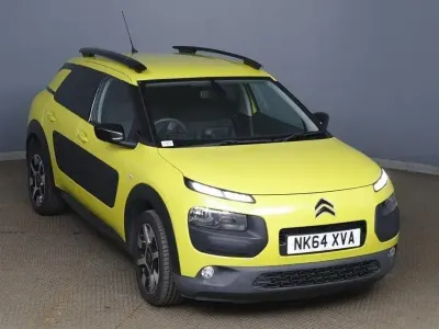 Used Citroën C4 Cactus Flair 2015 Yellow Hatchback