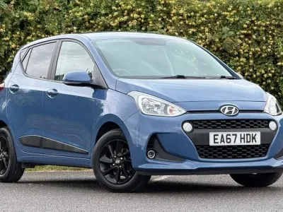 Used Hyundai i10 Premium 66 HP (48 kW) 2017 Blue Hatchback