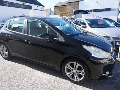 Used Peugeot 208 Active 68 HP (50 kW) 2012 Black Hatchback