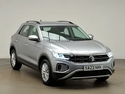 Begagnad VW T-Roc Life 110 HK (80 kW) 2023 Silver SUV