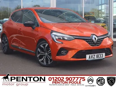 Used Renault Clio V Techno 145 HP (106 kW) 2022 Orange Hatchback