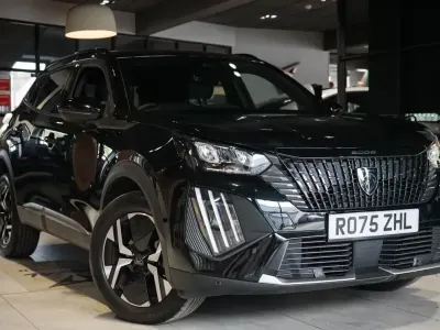 Used Peugeot 2008 Allure 100 HP (73 kW) 2025 Black SUV