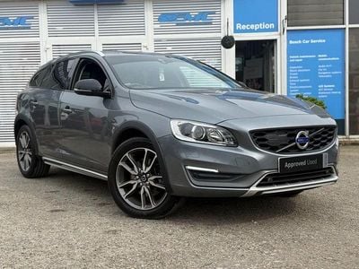 Used Volvo V60 CC 190 HP (139 kW) 2016 Grey Estate