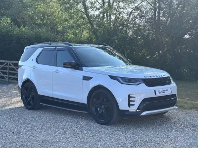 Used Land Rover Discovery 5 SE Dynamic 2021 White SUV