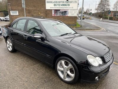 used Mercedes C180 C-ClassCLASSIC SE 4DR IN BLACK