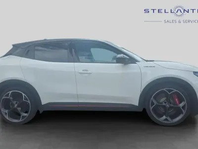 Used Alfa Romeo Junior Veloce 202 kW (276 HP) 2025 SUV