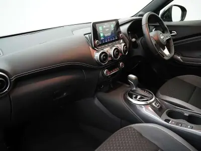 Gebraucht Nissan Juke N-Connecta 143 PS (105 kW) 2023 Rot SUV