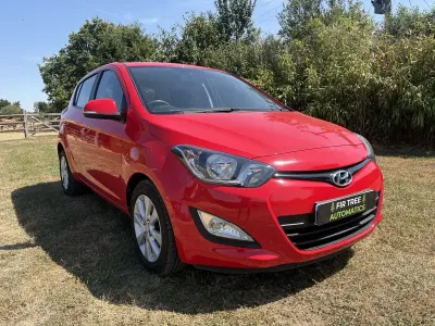 Used Hyundai i20 Active 99 HP (72 kW) 2014 Red Hatchback