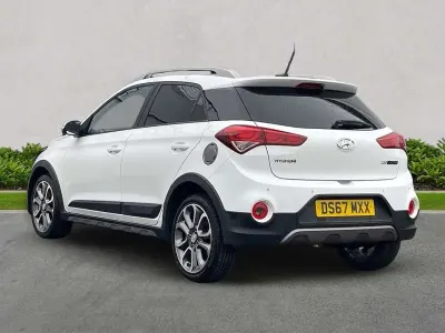 Używany Hyundai i20 Active 100 KM (73 kW) 2018 Biały Hatchback