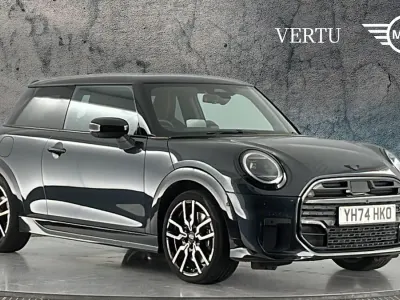 Używany Mini Cooper Exclusive 204 KM (150 kW) 2024 Hatchback