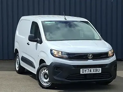 Used Vauxhall Combo 100 HP (73 kW) 2024 White MPV