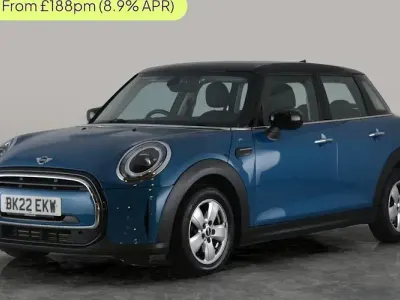 Usado Mini Cooper Classic 136 CV (100 kW) 2022 Azul Utilitario
