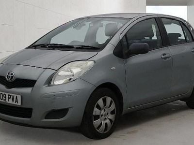 Usado Toyota Yaris 2009 Prateado Citadino