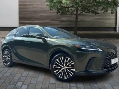 Usado Lexus RX350h 250 CV (183 kW) 2025 Verde Familiar
