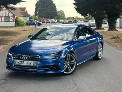 Used Audi A7 450 HP (330 kW) 2016 Blue Hatchback